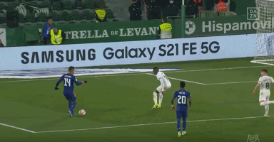 半场战报：阿贾克斯0-0加拉塔萨雷，双方破门乏术